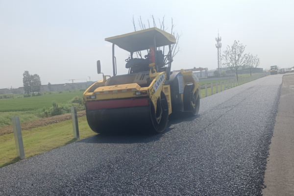 冷拌樹脂瀝青混凝土鋪裝技術